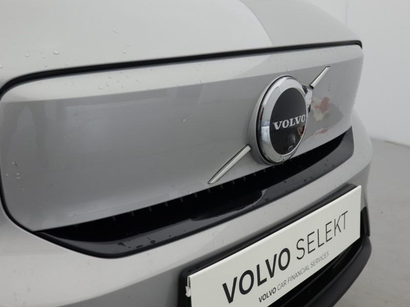 2025 (25) VOLVO EX40 185kW Extended Range Ultra 78kWh 5dr Auto 4983445