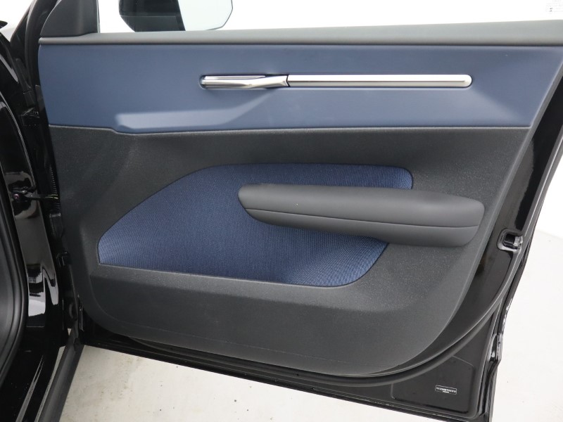 2025 (75) VOLVO EX30 315kW Twin Motor Performance Plus 69kWh 5dr Auto 4962986