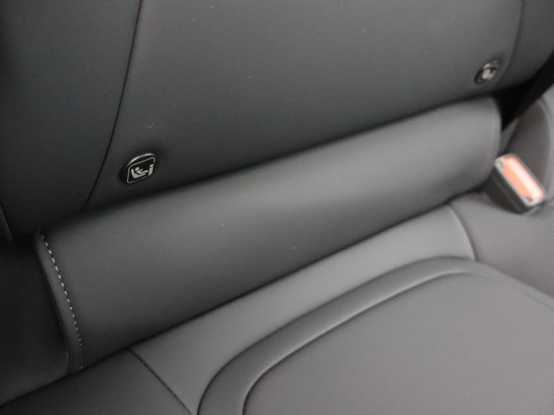 2025 (75) VOLVO EX30 315kW Twin Motor Performance Plus 69kWh 5dr Auto 4962998