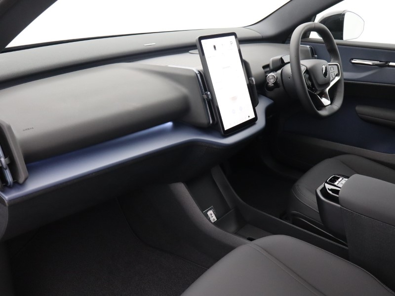 2025 (75) VOLVO EX30 315kW Twin Motor Performance Plus 69kWh 5dr Auto 4962994