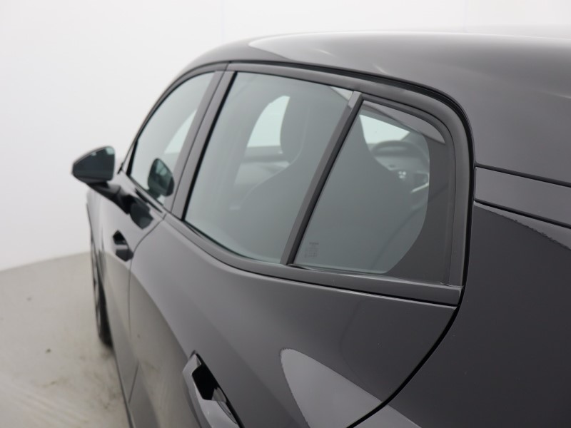 2025 (75) VOLVO EX30 315kW Twin Motor Performance Plus 69kWh 5dr Auto 4962981