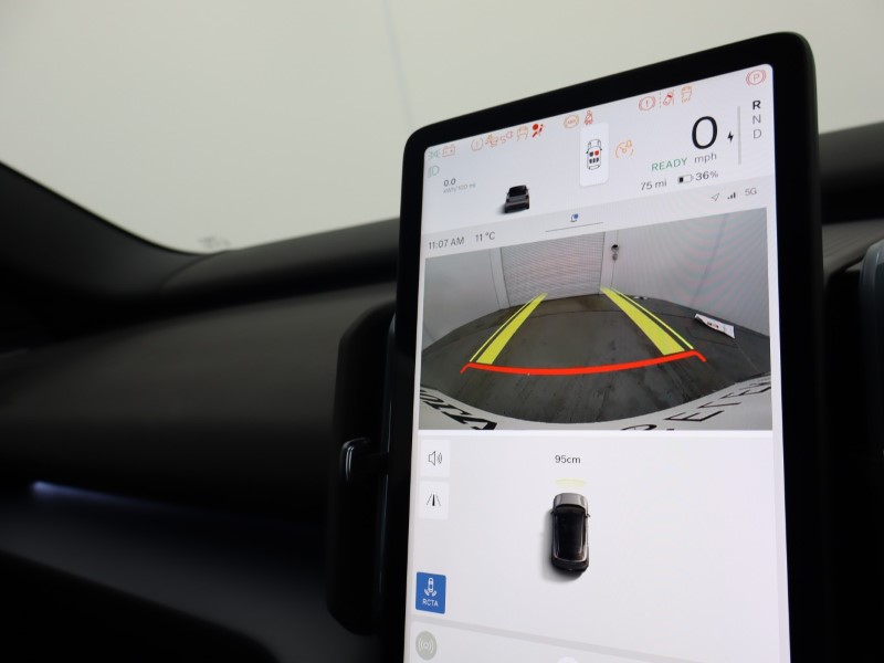 2025 (75) VOLVO EX30 315kW Twin Motor Performance Plus 69kWh 5dr Auto 4963006