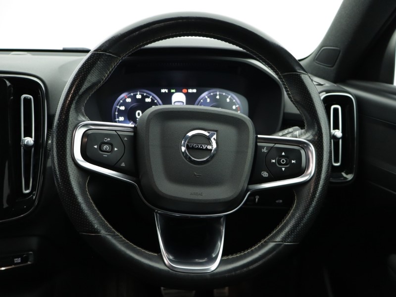 2020 (70) VOLVO XC40 1.5 T3 [163] R DESIGN 5dr Geartronic 4973681
