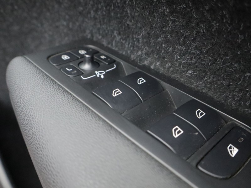 2020 (70) VOLVO XC40 1.5 T3 [163] R DESIGN 5dr Geartronic 4973667