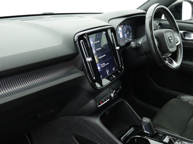 2020 (70) VOLVO XC40 1.5 T3 [163] R DESIGN 5dr Geartronic 4973676