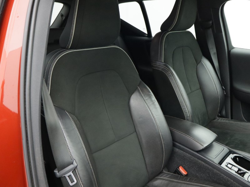 2020 (70) VOLVO XC40 1.5 T3 [163] R DESIGN 5dr Geartronic 4973673