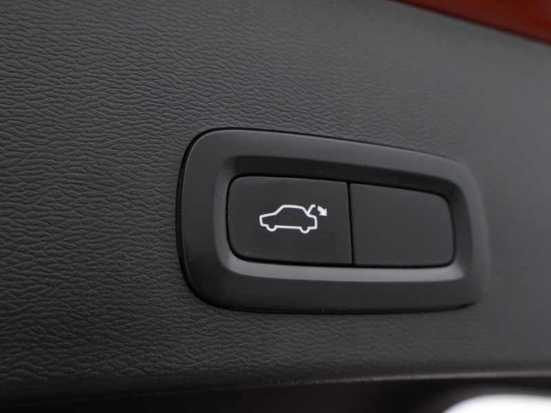 2020 (70) VOLVO XC40 1.5 T3 [163] R DESIGN 5dr Geartronic 4973658