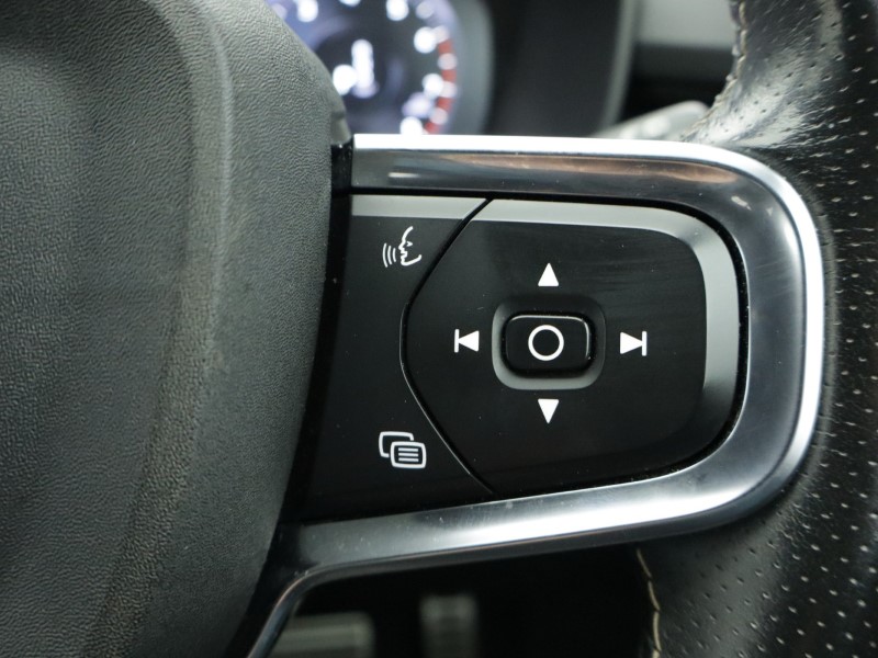 2020 (70) VOLVO XC40 1.5 T3 [163] R DESIGN 5dr Geartronic 4973683