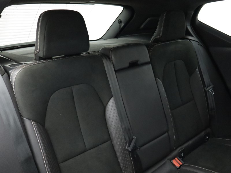 2020 (70) VOLVO XC40 1.5 T3 [163] R DESIGN 5dr Geartronic 4973679