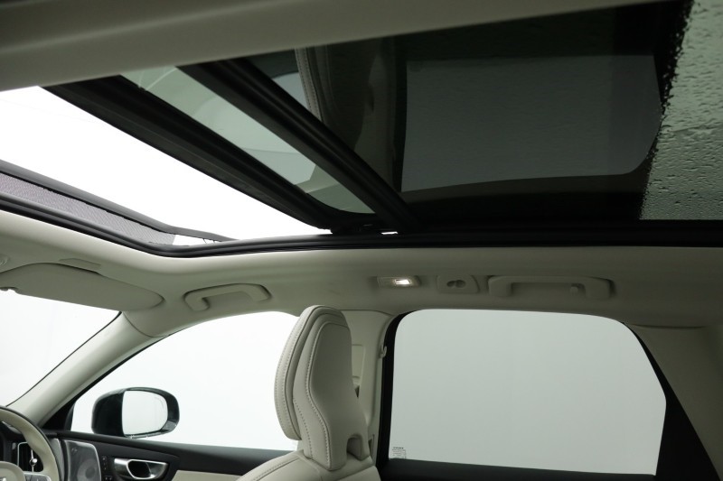 2025 (25) VOLVO XC60 2.0 T8 [455] PHEV Ultra Dark 5dr AWD Geartronic 5010249