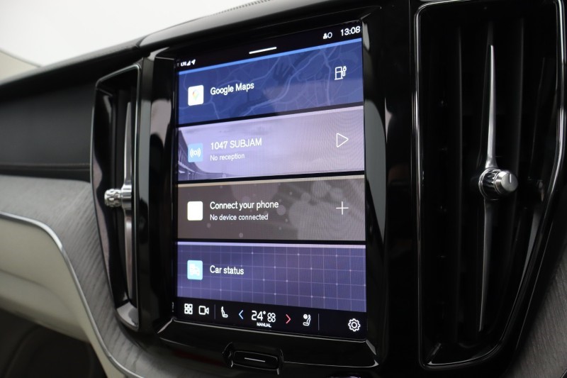 2025 (25) VOLVO XC60 2.0 T8 [455] PHEV Ultra Dark 5dr AWD Geartronic 5010276