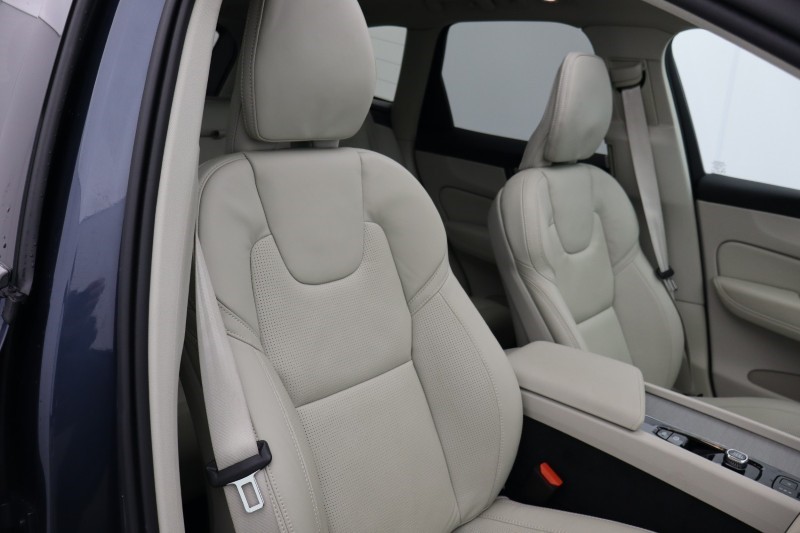 2025 (25) VOLVO XC60 2.0 T8 [455] PHEV Ultra Dark 5dr AWD Geartronic 5010260