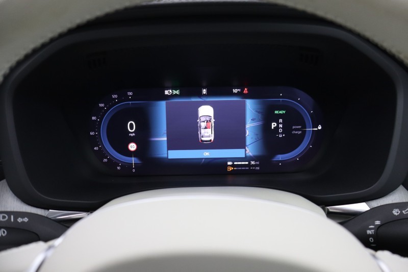 2025 (25) VOLVO XC60 2.0 T8 [455] PHEV Ultra Dark 5dr AWD Geartronic 5010275