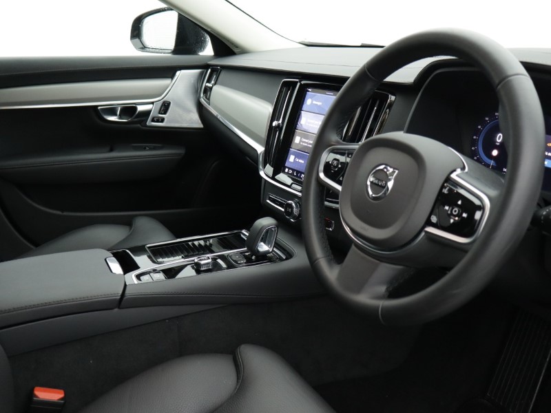 2024 (74) VOLVO V90 2.0 T8 [455] PHEV Ultra Dark 5dr AWD Auto 4990948