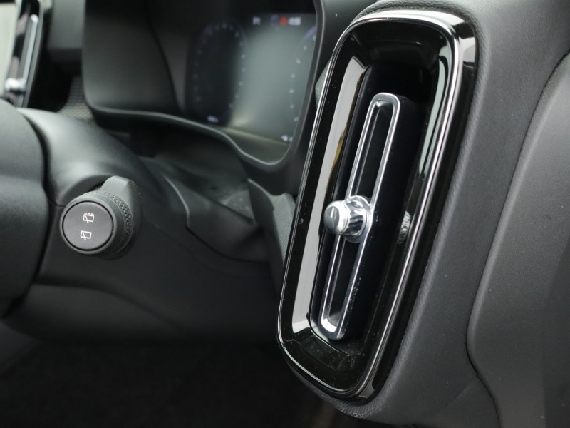 2021 (70) VOLVO XC40 1.5 T3 [163] R DESIGN 5dr Geartronic 5013747