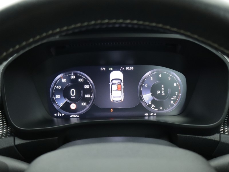 2021 (70) VOLVO XC40 1.5 T3 [163] R DESIGN 5dr Geartronic 5013764