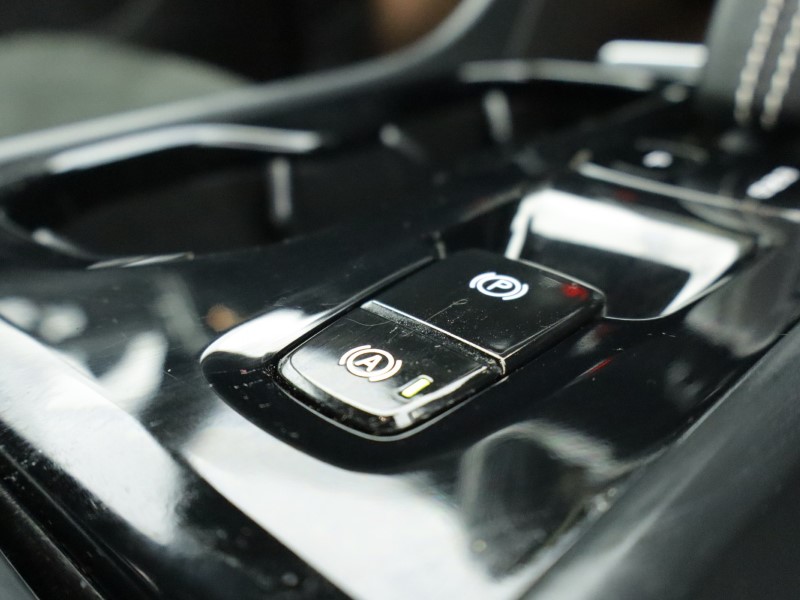 2021 (70) VOLVO XC40 1.5 T3 [163] R DESIGN 5dr Geartronic 5013772