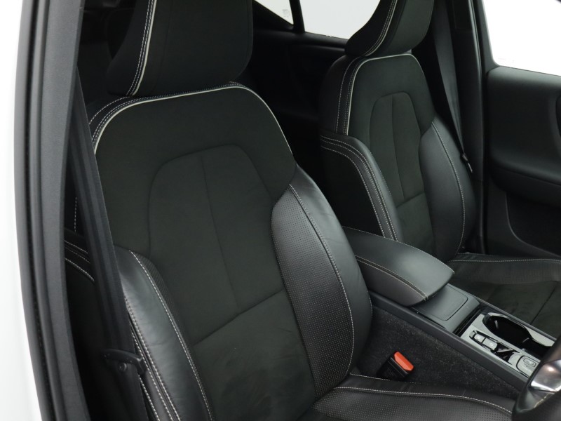 2021 (70) VOLVO XC40 1.5 T3 [163] R DESIGN 5dr Geartronic 5013750