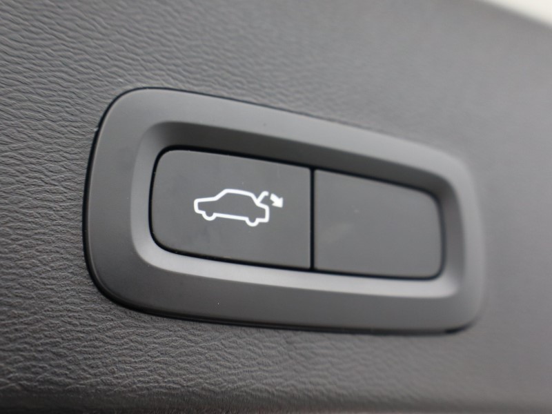 2021 (70) VOLVO XC40 1.5 T3 [163] R DESIGN 5dr Geartronic 5013736