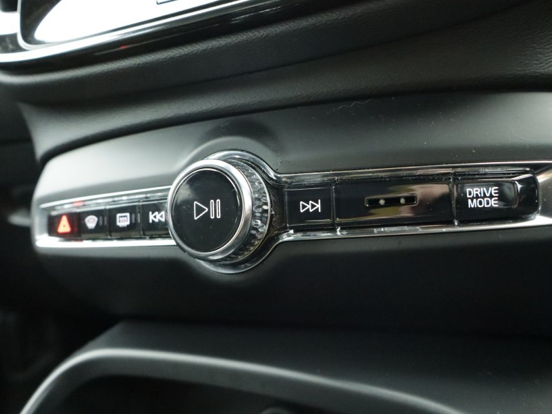 2021 (70) VOLVO XC40 1.5 T3 [163] R DESIGN 5dr Geartronic 5013768