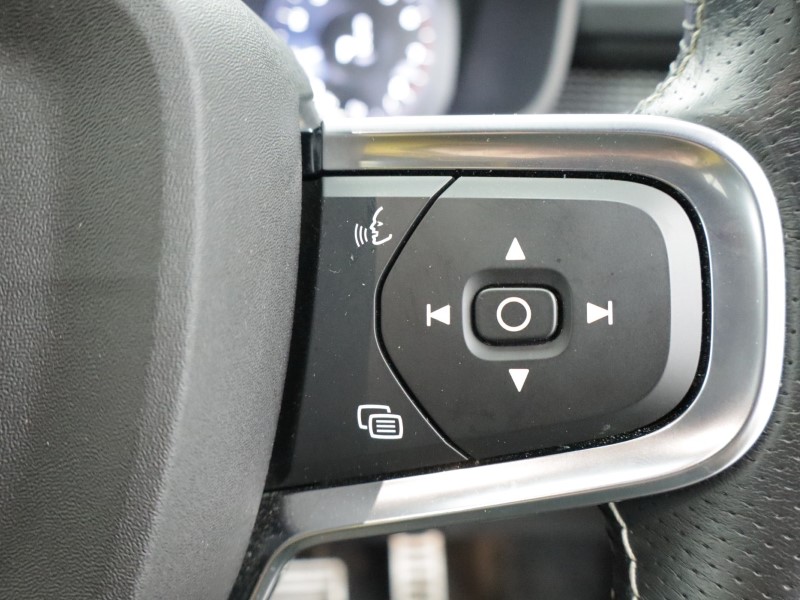 2021 (70) VOLVO XC40 1.5 T3 [163] R DESIGN 5dr Geartronic 5013763