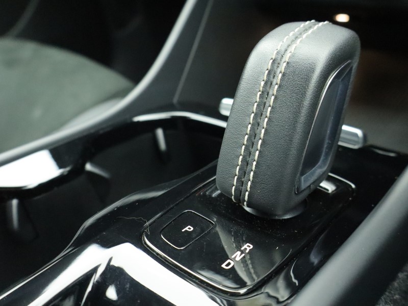 2022 (22) VOLVO XC40 1.5 T3 [163] R DESIGN 5dr Geartronic 5068145