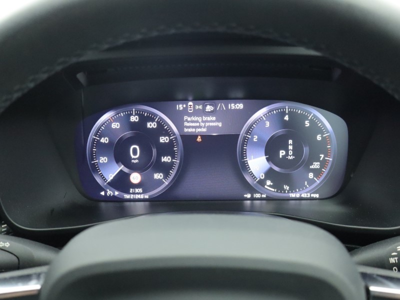 2022 (22) VOLVO XC40 1.5 T3 [163] R DESIGN 5dr Geartronic 5068147