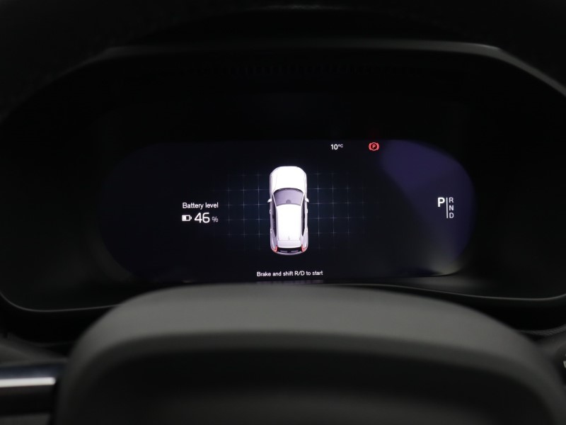 2024 (24) VOLVO XC40 175kW Recharge Plus 69kWh 5dr Auto 5055932