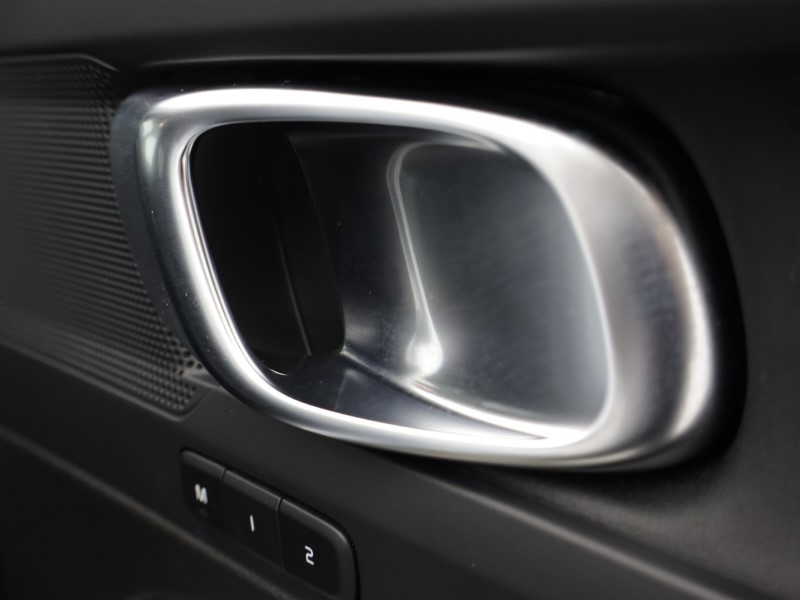 2024 (24) VOLVO XC40 175kW Recharge Plus 69kWh 5dr Auto 5055914