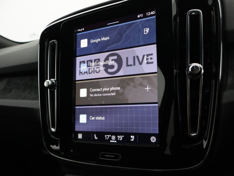 2024 (24) VOLVO XC40 175kW Recharge Plus 69kWh 5dr Auto 5055933