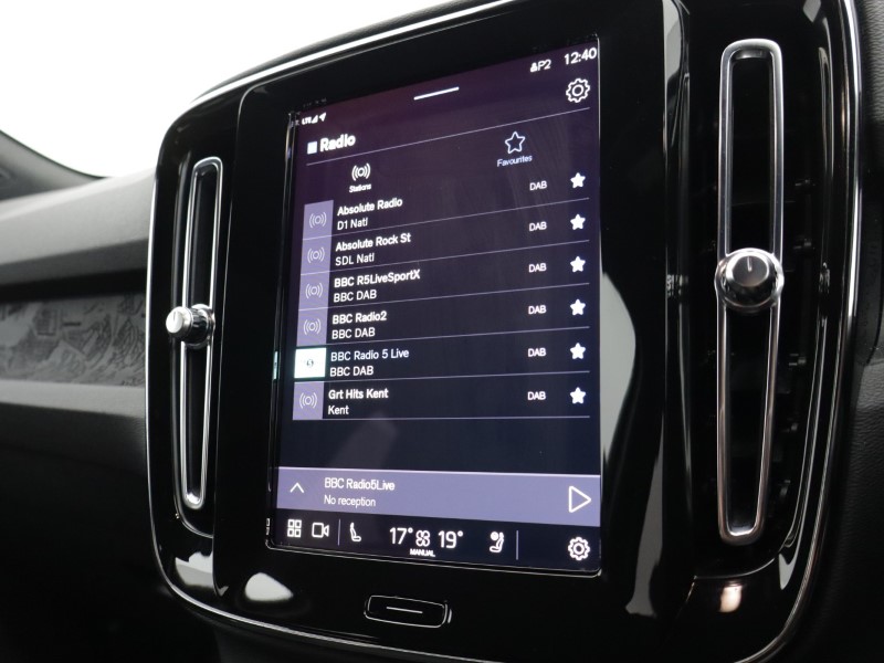 2024 (24) VOLVO XC40 175kW Recharge Plus 69kWh 5dr Auto 5055935