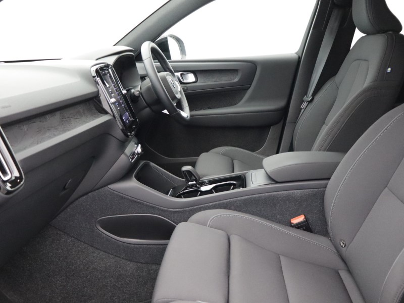 2024 (24) VOLVO XC40 175kW Recharge Plus 69kWh 5dr Auto 5055909