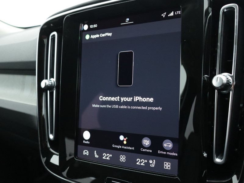 2026 (75) VOLVO XC40 2.0 B3P Plus Pro Dark 5dr Auto 5284499