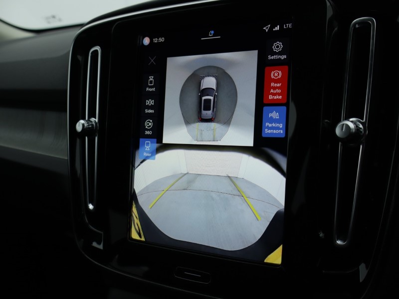 2026 (75) VOLVO XC40 2.0 B3P Plus Pro Dark 5dr Auto 5284496