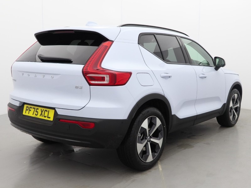 2026 (75) VOLVO XC40 2.0 B3P Plus Pro Dark 5dr Auto 5284455
