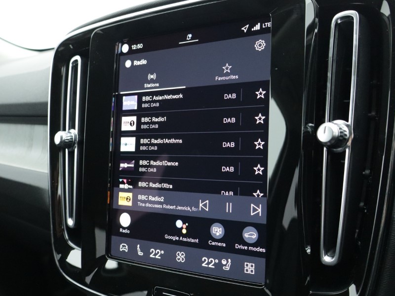 2026 (75) VOLVO XC40 2.0 B3P Plus Pro Dark 5dr Auto 5284497