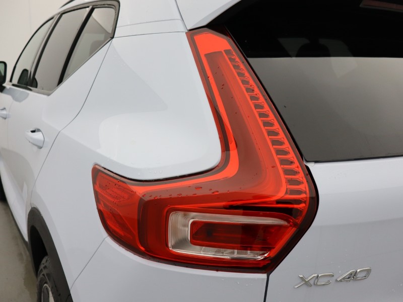 2026 (75) VOLVO XC40 2.0 B3P Plus Pro Dark 5dr Auto 5284462