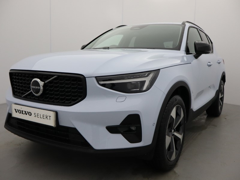 2026 (75) VOLVO XC40 2.0 B3P Plus Pro Dark 5dr Auto 5284458