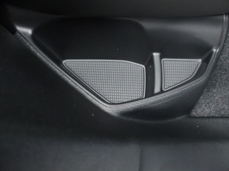 2026 (75) VOLVO XC40 2.0 B3P Plus Pro Dark 5dr Auto 5284485