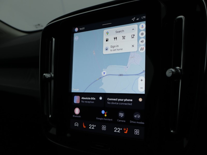 2026 (75) VOLVO XC40 2.0 B3P Plus Pro Dark 5dr Auto 5284249