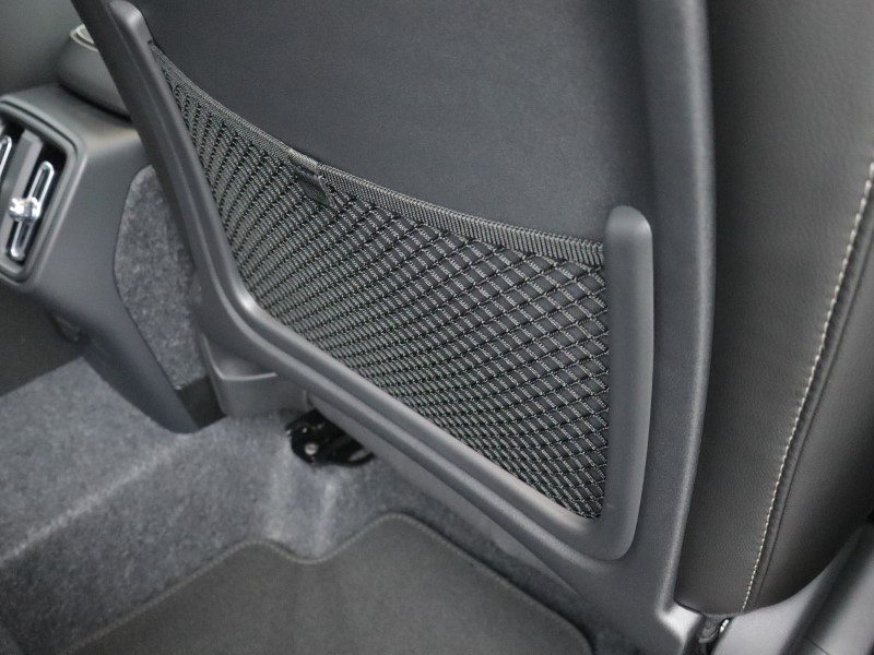 2026 (75) VOLVO XC40 2.0 B3P Plus Pro Dark 5dr Auto 5284240