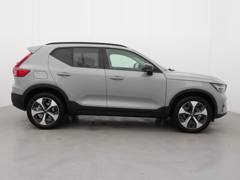 2026 (75) VOLVO XC40 2.0 B3P Plus Pro Dark 5dr Auto 5284207