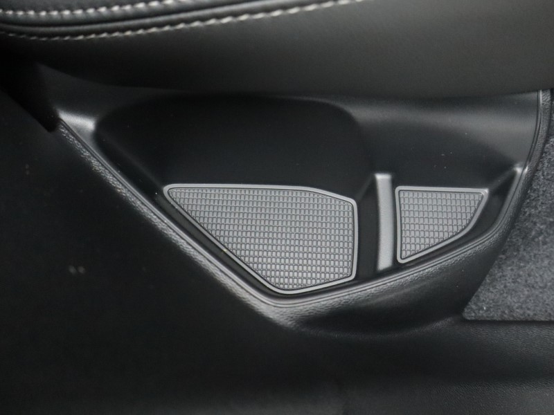 2026 (75) VOLVO XC40 2.0 B3P Plus Pro Dark 5dr Auto 5284239