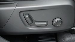 2026 (75) VOLVO XC40 2.0 B3P Plus Pro Dark 5dr Auto 5284200