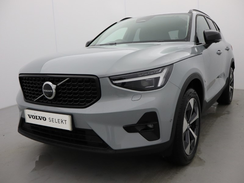 2026 (75) VOLVO XC40 2.0 B3P Plus Pro Dark 5dr Auto 5284213