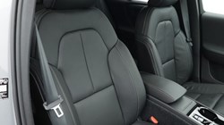 2026 (75) VOLVO XC40 2.0 B3P Plus Pro Dark 5dr Auto 5284234