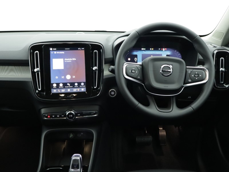 2026 (75) VOLVO XC40 2.0 B3P Plus Pro Dark 5dr Auto 5284244