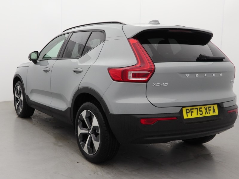 2026 (75) VOLVO XC40 2.0 B3P Plus Pro Dark 5dr Auto 5284208