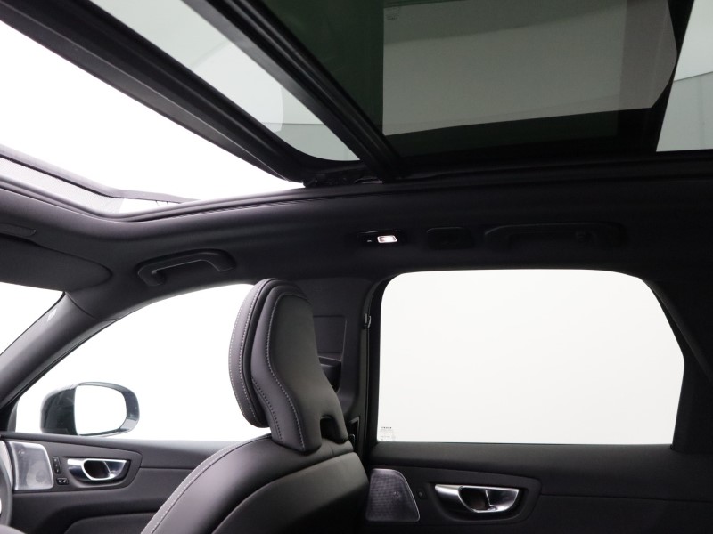 2024 (24) VOLVO XC60 2.0 T8 [455] RC PHEV Ultimate Dark 5dr AWD Gtron 5046640