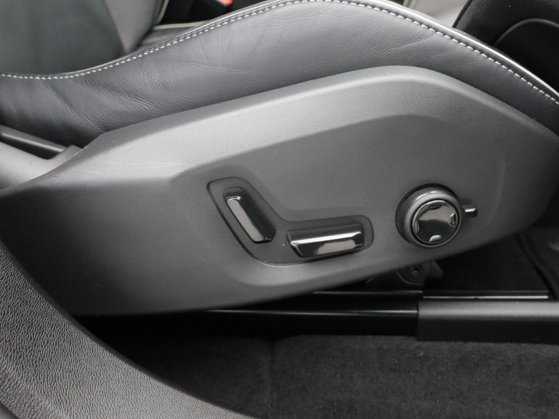 2024 (24) VOLVO XC60 2.0 T8 [455] RC PHEV Ultimate Dark 5dr AWD Gtron 5046649